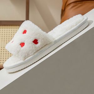 Pantuflas de Felpa para Mujer, Lavables, Cálidas, con Decoración de Corazón para el Día de San Valentín - Product Image 3