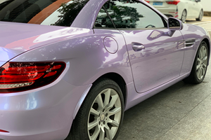 Film Vinyle Adhésif Brillant Argenté Violet Phantom pour Voiture, Effet Changeant de Couleur, Auto-Réparant, Anti-Rayures, Fourniture Directe Usine OEM en Gros - Product Image 4