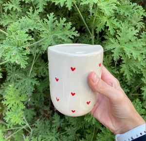 Tasse de voyage en porcelaine fine faite à la main en forme de cœur pour café et thé à emporter – Cadeau unique pour la rentrée scolaire pour les amateurs de café et de thé – Cadeau mignon - Product Image 1
