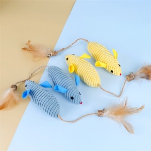 Ingrosso Topo Giocattolo Interattivo per Gatti con Erba Gatta, in Legno, con Piuma e Peluche, <span class=keywords><strong>2</strong></span> Colori - Product Image 6