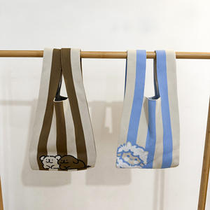 패션 레이디의 니트 자카드 스트라이프 동물 토트 백 귀여운 만화 쇼핑백 스트라이프 핸드백 사용자 정의 로고 - Product Image 3