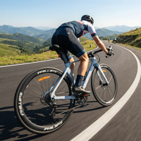 Vélo de course sur route en alliage de magnésium ultra léger 700C avec frein à disque hydraulique à commande par câble et vitesse variable pour adulte