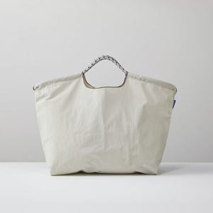 Sac fourre-tout pliable de grande capacité avec logo personnalisé avec poignée pour les achats de voyage et un usage quotidien - Product Image 3