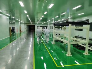 Película de Tinte Nano Cerámico para Ventanas de Automóviles, Oscuro por Fuera y Transparente por Dentro, Película de Protección Solar Nano Cerámica para Autos - Product Image 5