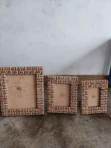 Le fournisseur indien propose un cadre photo en bois de style rotin martelé de taille personnalisée en métal pour la vente en vrac - Product Image 4