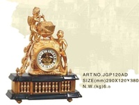 Horloge de cheminée et de marbre à mécanisme 10 jours, en laiton antique moulé, avec figurines de grappe et de chérubin, alimentée par piles