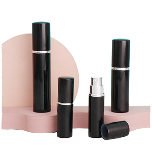 Mini Botellas de Perfume de Bolsillo con Atomizador de Vidrio y Base de Cuero Esmerilado de 3ml/5ml/10ml/15ml para Grabado y Suero para el Cuidado de la Piel - Product Image 1