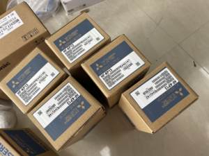 Moteur servo AC Mitsubishi HF-KP13 - Product Image 1