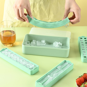 Bandeja de silicona verde para cubitos de hielo con tapa, libre de BPA, para fiestas y uso doméstico, molde de hielo de congelación rápida para bebidas y comida para bebés. - Product Image 1
