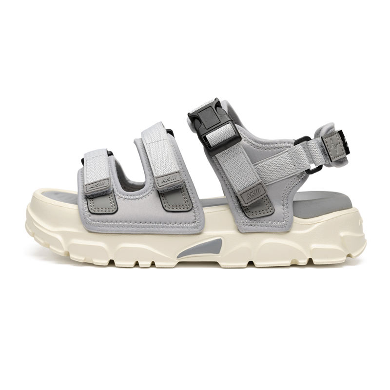 ชั้นสีเทา