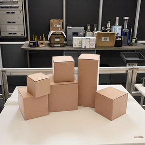 Vente en gros petit emballage <span class=keywords><strong>de</strong></span> <span class=keywords><strong>transport</strong></span> en papier kraft biodégradable marron boîte à chaussures d'expédition en <span class=keywords><strong>carton</strong></span> avec logo personnalisé - Product Image 3