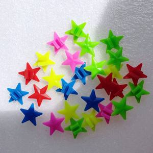 Étoiles décoratives colorées en résine plastique pour vélo, installation facile pour roue et panier de vélo - Product Image 4