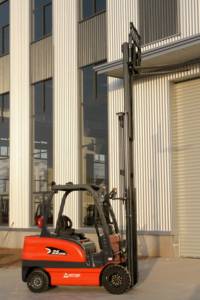 Montacargas Eléctrico CPD25 de <span class=keywords><strong>2</strong></span>.5 Toneladas, Mástil para Contenedores de 4.5m, Montacargas Compacto de <span class=keywords><strong>2</strong></span> y <span class=keywords><strong>3</strong></span> Toneladas en Venta - Product Image 5