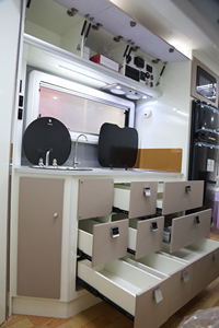 <span class=keywords><strong>Caravana</strong></span> Todoterreno Moderna con Literas, Cocina Completa y Baño para Campamentos Familiares - Product Image 6