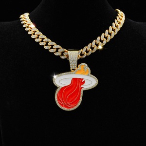Collar con Colgante Personalizado del Miami Heat, Chapado en Oro de 14K, Aleación de Zinc, Diamantes CZ, Joyería Hip Hop para Fanáticos del Baloncesto, Unisex - Product Image 3