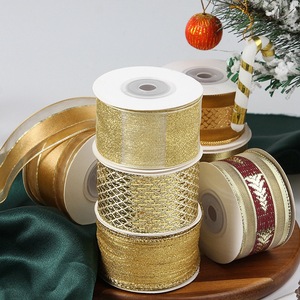 Pita Satin Merah Motif Tartan Berpinggir Emas 63mm Grosir, Pita Kemasan Kado Berkualitas Tinggi, Pita Emas Natal - Product Image 2