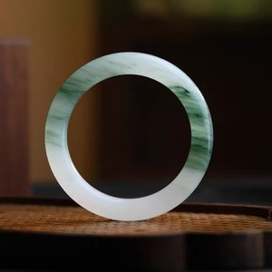 Venta al por mayor Piedras naturales Piedras preciosas Jade Brazaletes de alta calidad Tian <span class=keywords><strong>Shan</strong></span> Green Jade Brazaletes para la joyería de las mujeres - Product Image 4