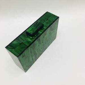 กระเป๋าคลัทช์อะคริลิคสีเขียวแบบกำหนดเองปี 2022 สำหรับผู้หญิง กระเป๋าถือสำหรับงานปาร์ตี้ กระเป๋าคลัทช์เรซิ่นอะคริลิคสำหรับงานกลางคืน - Product Image 2