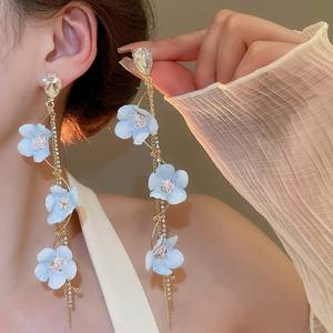 <span class=keywords><strong>2025</strong></span> Zomer Hete Verkoop Elegantie Diamantstof Bloem Kwastje Parelketting En Oorbellen Set Zoete Kraag Ketting Fijne Sieraden Sets - Product Image 4