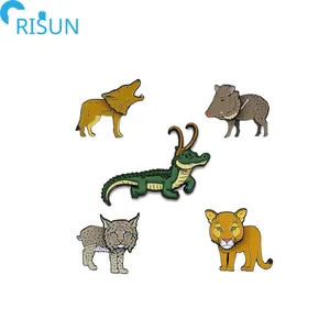 Manufacture Quality Custom Bobble Head Enamel Pin Spring Free Sample Metal Badge Tiger Crocodile Wolf Gold Animal Enamel Pins