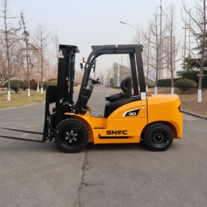 Dieselheftruck 3 ton 3,5 ton met Triplex mast 4,5m 5m 6m - Product Image 2