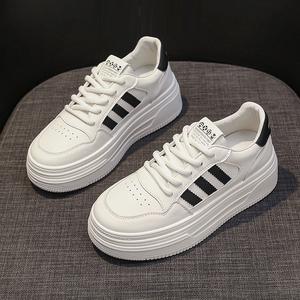 2024 donna autunno inverno nuova moda Sneaker Casual vera pelle bianca scarpe da Skate con fondo spesso stringate All-match - Product Image 4