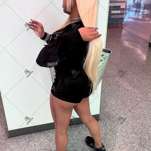 Completo Casual Autunnale da Donna in Due Pezzi: <span class=keywords><strong>Felpa</strong></span> con Cappuccio e Zip a <span class=keywords><strong>Maniche</strong></span> Lunghe + Pantaloncini - Product Image 4