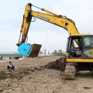 Cribadora de Residuos para Excavadora YT-600 con Separación de Piedra y Tierra, Transmisión de Potencia Eficiente para Equipos de Construcción - Product Image 1