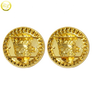 गोल आकार खोपड़ी लोगो उभरा कार लेबल के साथ सोने के रंग मिश्र धातु कार स्टाइल स्टीयरिंग व्हील प्रतीक हीरा - Product Image 3