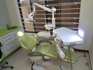 China Manufacturer <strong>Price</strong> <strong>Dental</strong> Equipment Electric Whole Set Luxurious <strong>Dental</strong> <strong>Chair</strong> <strong>Unit</strong> - Product Image 4