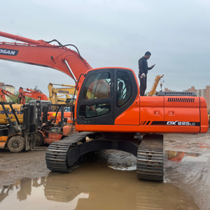 Excavadora dx225 usada de 22 toneladas usada Doosan dx225 Excavadora de orugas Doosan 225 de alta calidad a la venta Excavadora usada Cat 320 320d2 - Product Image 6