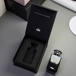 Bán Buôn Biểu Tượng Tùy Chỉnh In Cứng Nhắc Từ Đóng Cửa Nước Hoa Chai Giấy Bao Bì Hộp Quà Tặng Màu Đen Miếng Bọt Biển Lót Dập Nổi - Product Image 5