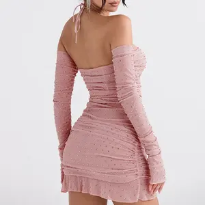 OEM 도매 섹시한 콜드 숄더 레이디 우아한 클럽 파티 ruched bodycon 여성 라인 석 메쉬 핑크 레이스 미니 튜브 드레스