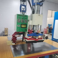Machine à fabriquer des badges en TPU, machine à former des étiquettes dorées 3D, machine à embosser hydraulique à haute fréquence, machine à souder, film pour pochettes de vêtements