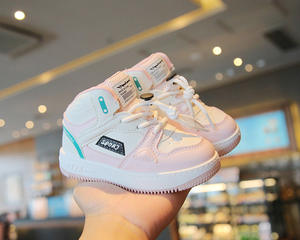 Vente chaude de baskets de sport personnalisées à ressort pour garçons et filles, chaussures de course décontractées pour enfants, vente en gros - Product Image 2