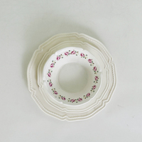 Assiette à dîner en porcelaine céramique personnalisée de vente chaude ancienne assiette de fruits bol à salade assiettes à dîner pour la fête de mariage à la maison