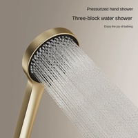 Panneau de douche personnalisé en laiton massif 59 avec tête de pulvérisation à main, contrôle thermostatique et design goutte de pluie circulaire pour projets résidentiels