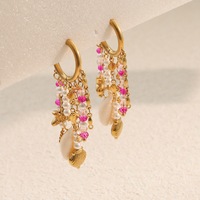 Boucles d'oreilles créoles tendance en acier inoxydable style océan avec pampilles, breloques coquillages et étoiles de mer, perles roses, bijoux d'oreille bohèmes pour les vacances, pour femmes
