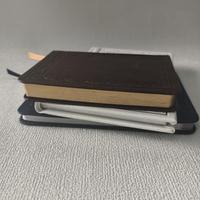 Impression de livre saint de la Bible hébraïque personnalisée avec couverture en cuir à bord doré