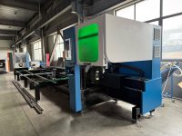 Machine de découpe laser à fibre directe usine pour tubes et profilés métalliques, mandrin numérique automatique, refroidissement par eau, contrôle Cypcut