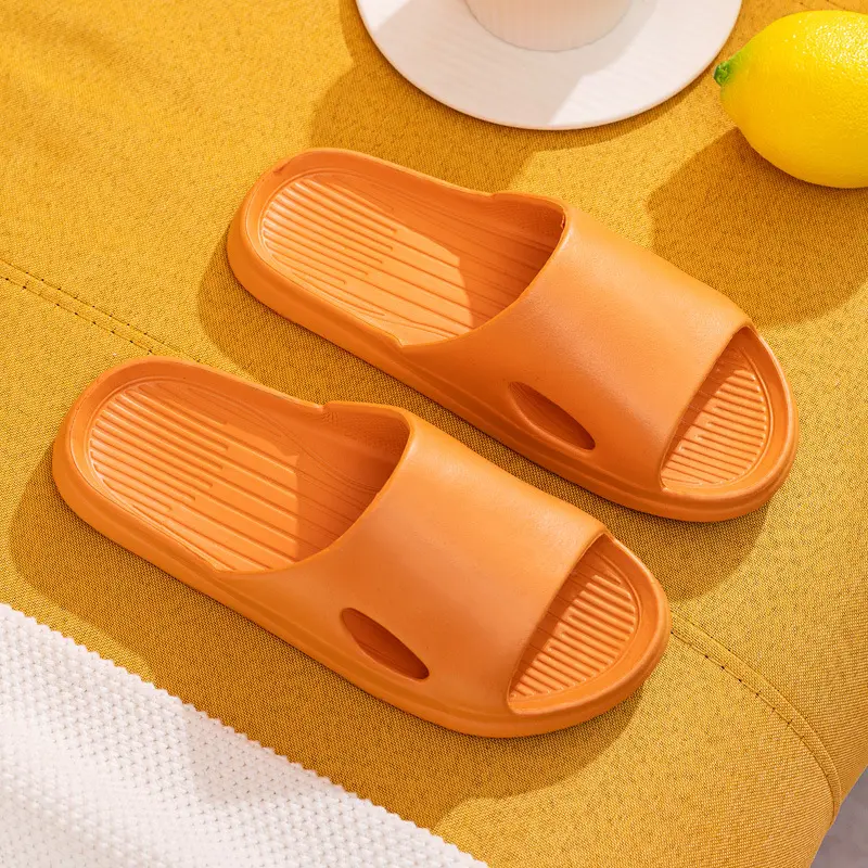Vente en gros de pantoufles sandales et pantoufles pour femmes à prix bon marché pour l'été
