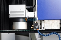 Personnalisation du traitement du verre par miroir à led enlèvement de peinture, perçage, machines de marquage, machine de sablage au laser CNC pour miroir