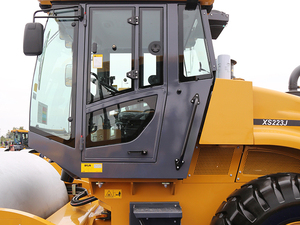 26TON механический дорожный каток XS263J гидравлический большой уплотнитель для продажи - Product Image 2