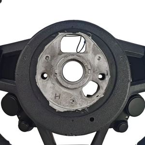 Volante Modificado de Cuatro Botones en Fibra de Carbono y Cuero Personalizado para Audi R8 A1 A7 Q7 - Product Image 3