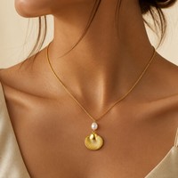 Collier pendentif coquillage en acier inoxydable plaqué or 18 carats avec perle d'eau douce unique, bijoux porte-bonheur, vente en gros, prêt à expédier