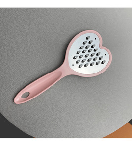 Precio al por mayor: cepilladora resistente de gama alta de acero inoxidable de 4 vías en forma de corazón, mango de PP de diseño clásico y de moda - Product Image 5