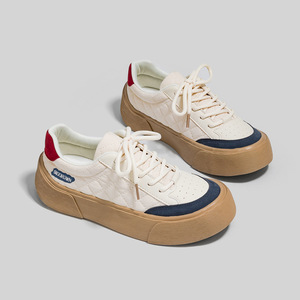 Nouvelles chaussures en toile à semelle épaisse au design unique pour femmes, très polyvalentes pour l'école, mignonnes et tendance, respirantes, à la mode - Product Image 1