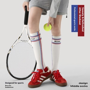 Renaissance Solid Calf Compression Chaussettes de sport pour femmes pour la course à pied Corde à sauter Cyclisme Randonnée Minceur Cuissardes Chaussettes - Product Image 2