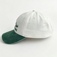 Cappellino da Baseball in Cotone Lavato Bicolore con Ricamo Cursivo e Fibbia Metallica Vintage Regolabile