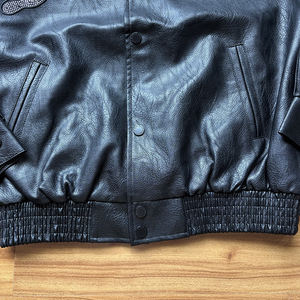 جاكيت NEOHOPE بتصميم مخصص للدراجات النارية للرجال، بجودة عالية وتطريز حروف وجلد مقاوم للماء، بتصميم قصير ومزين بأحجار الراين لسباقات الدراجات - Product Image 2